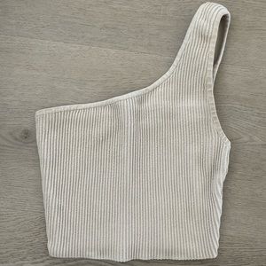 Aritzia Babaton one sleeve crop top